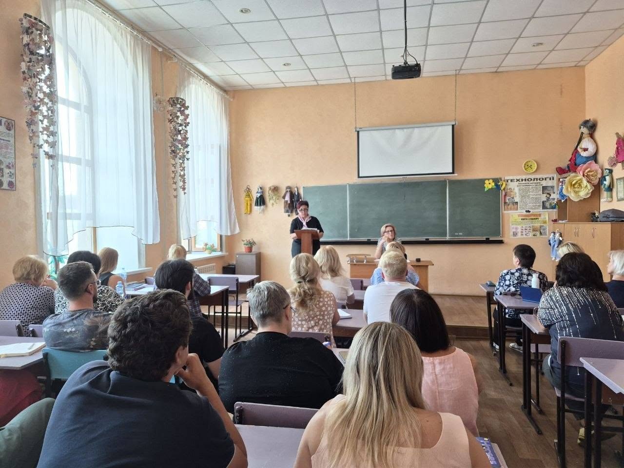 У новий навчальний рік — з новими планами, ідеями та надією! У новий навчальний рік — з новими планами, ідеями та надією!