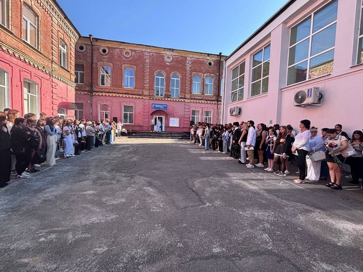 1 вересня — день нових початків, знайомств і важливих слів 1 вересня — день нових початків, знайомств і важливих слів