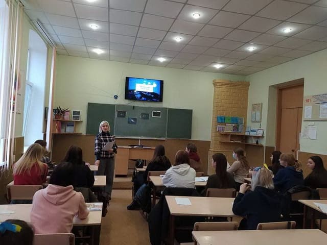 "50 вибухових фактів про Сонячну систему"