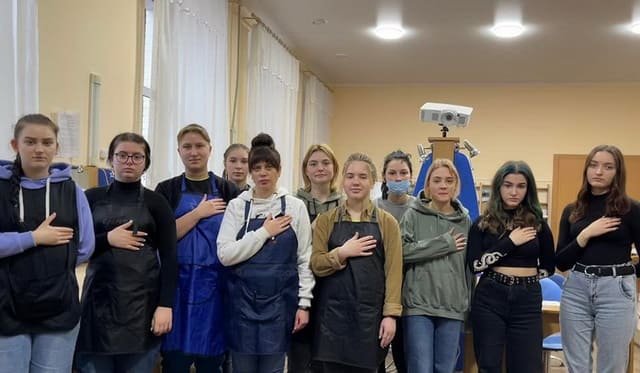 Ми - УКРАЇНЦІ!!! Ми - УКРАЇНЦІ!!!