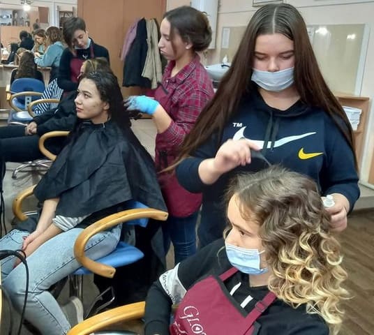 День вдячності перукарям День вдячності перукарям