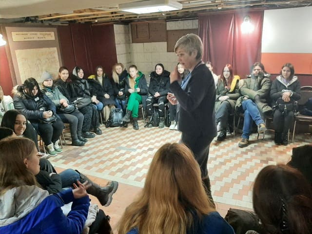 Як ефективно спілкуватися в команді для досягнення поставленої мети?