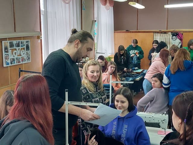 "Перші кроки в оволодінні апсайклінгом (Upcycling) за підтримки ЮНІСЕФ" "Перші кроки в оволодінні апсайклінгом (Upcycling) за підтримки ЮНІСЕФ"
