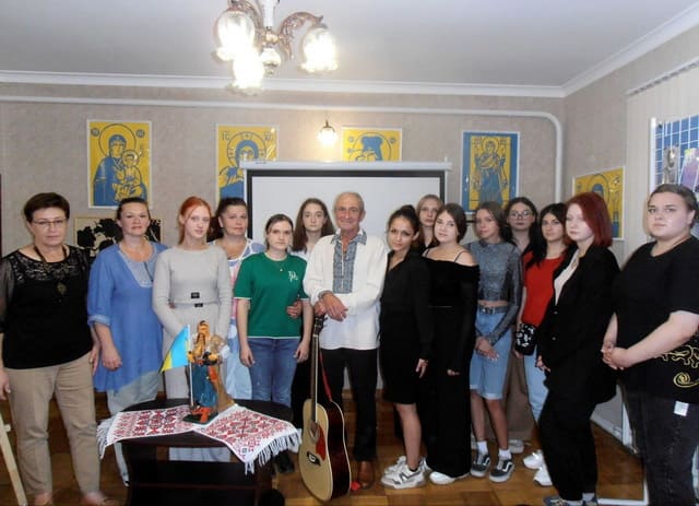 Літературно-меморіальний музей імені Карпенка-Карого Літературно-меморіальний музей імені Карпенка-Карого