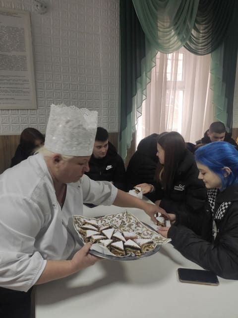«Пляцок з горіхами, вишнею та маком»