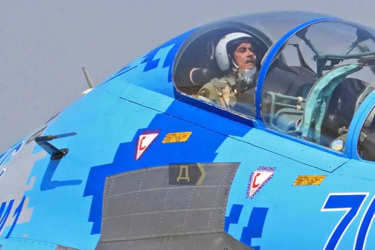 Виховна година: «Він віддав життя у битві за українське небо» Виховна година: «Він віддав життя у битві за українське небо»