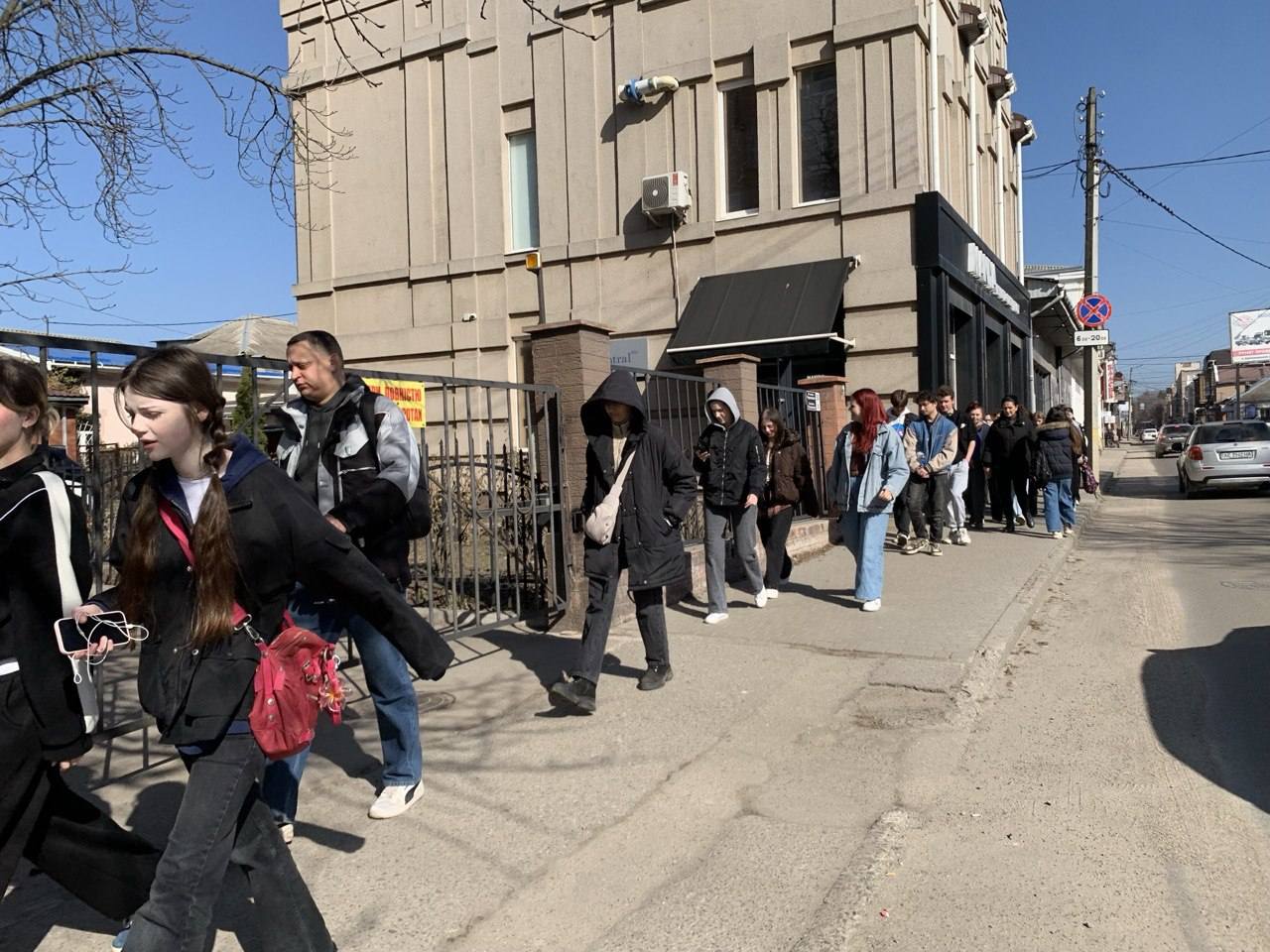 Навчаємось діяти правильно у разі небезпеки
